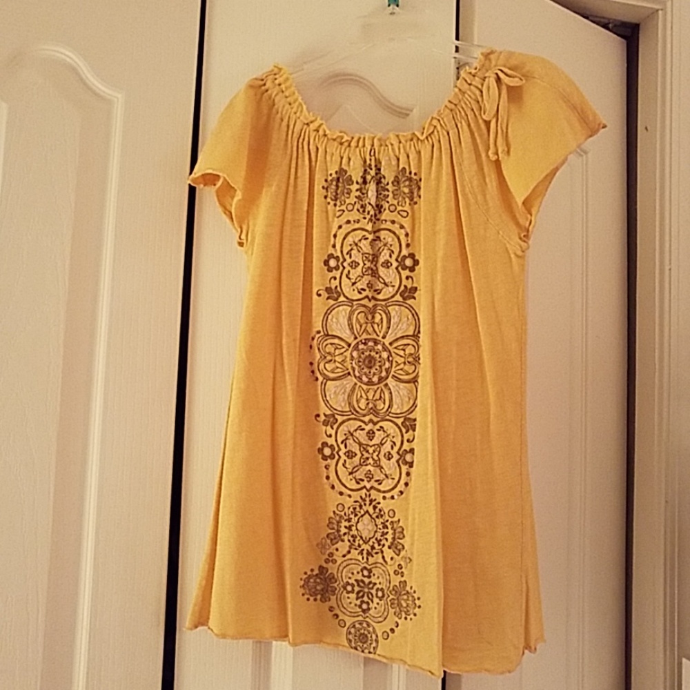 Eyeshadow Girls Flowy Shirt